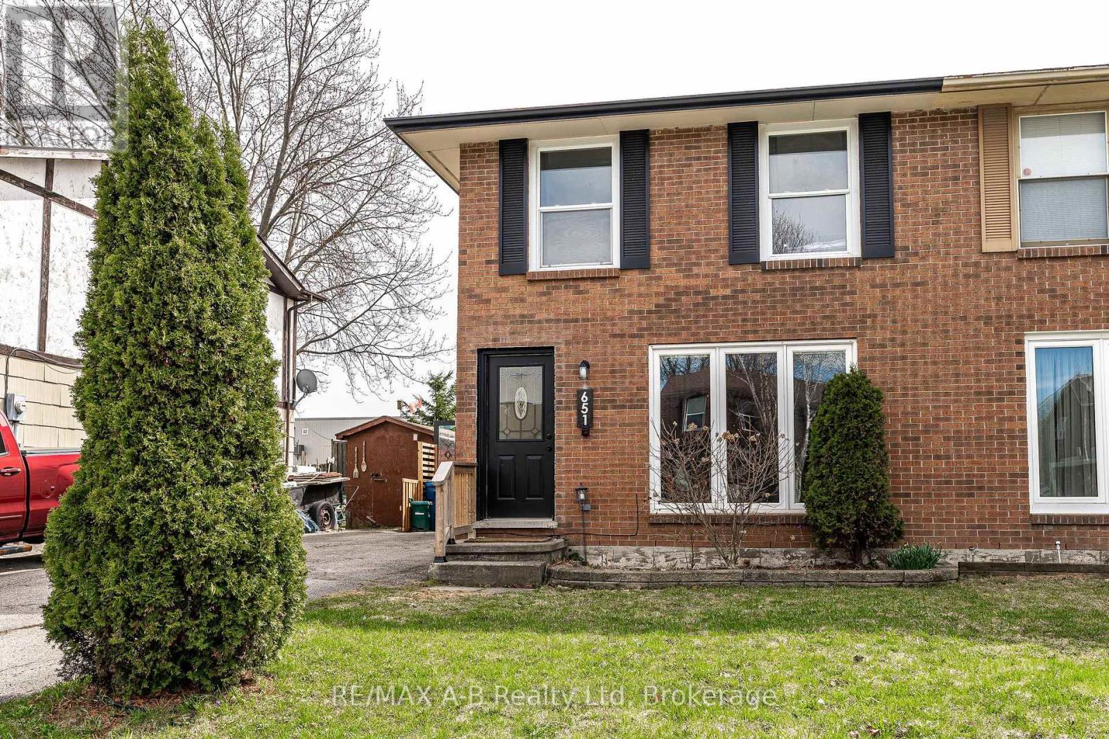 651 DEVON STREET