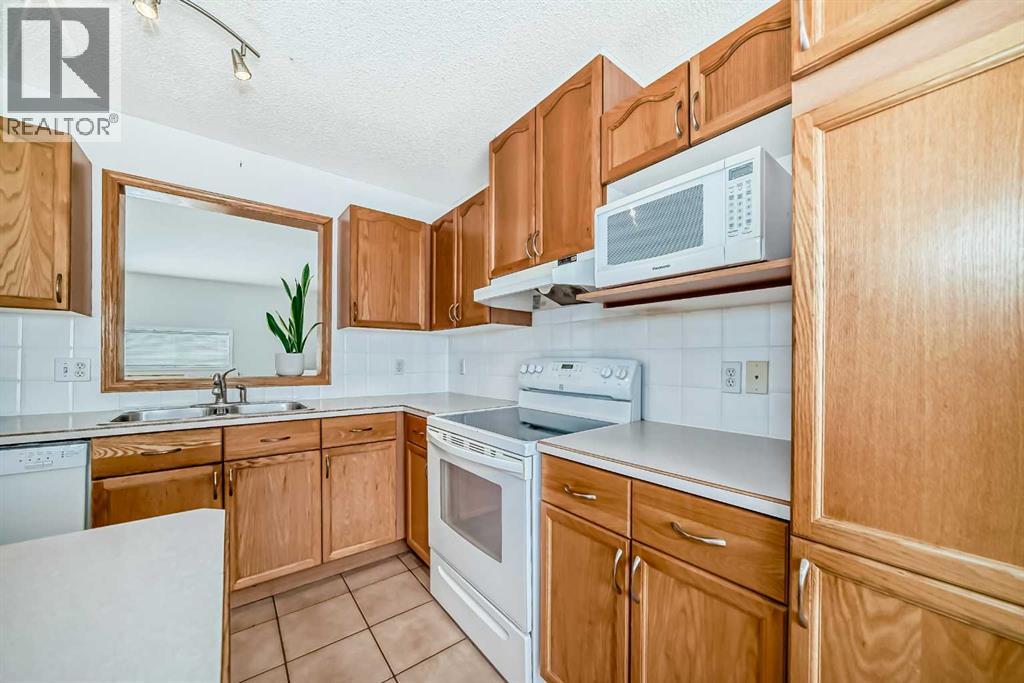 
          246 Rocky Ridge Court Northwest
            <br/>
            <span>Calgary</span>
            , 
            <span>AB</span>
             <span>T3G4S8</span>
         - Photo 14