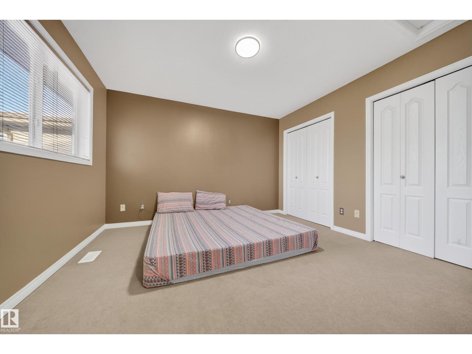 2505 42 ST NW - 22