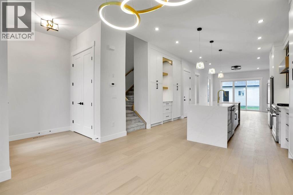 Single Family House for Sale in   Avenue NW Bowness Calgary 