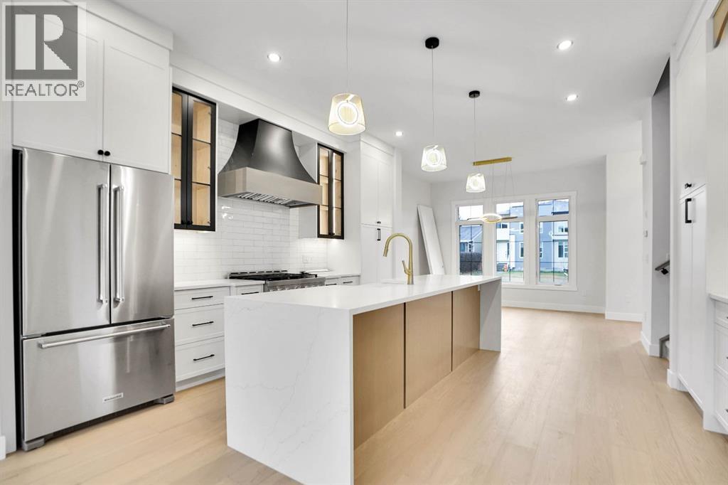 Single Family House for Sale in   Avenue NW Bowness Calgary 