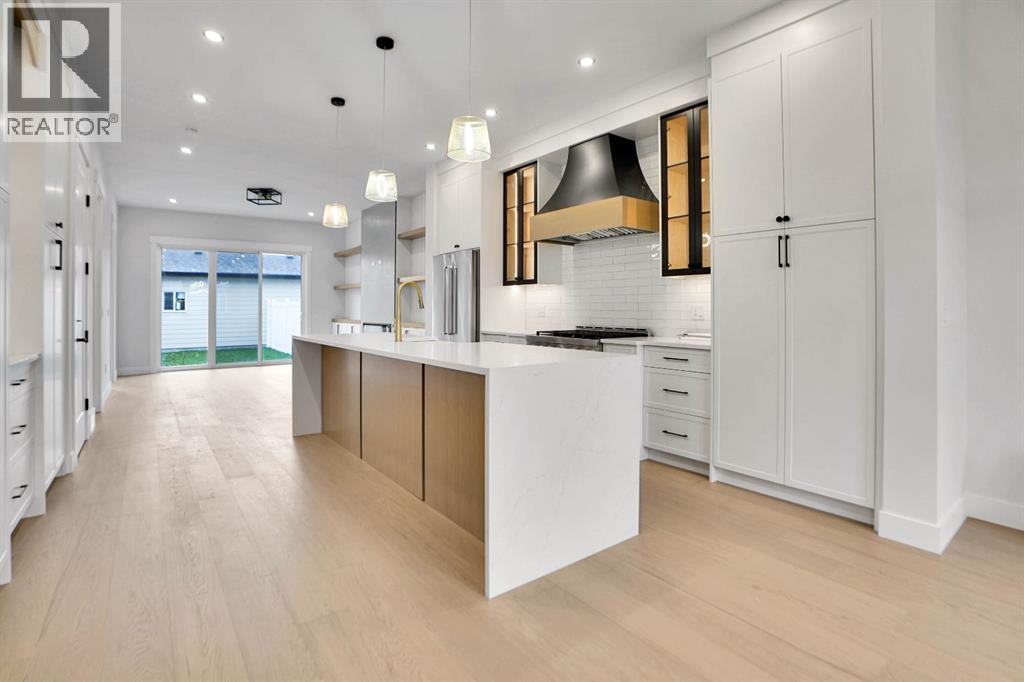 Single Family House for Sale in   Avenue NW Bowness Calgary 