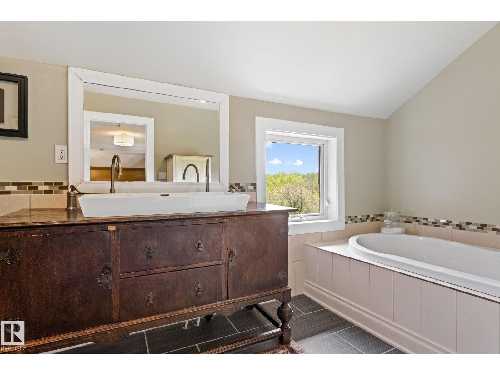 53341 HWY 21, Rural Strathcona County