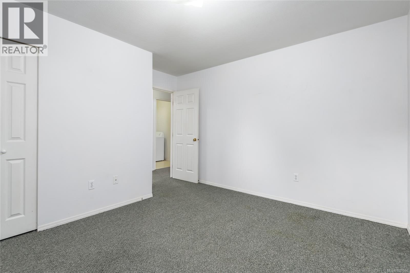 #202 123 BACK RD - 18