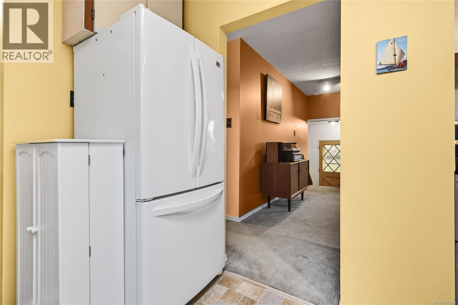 1516 BALSAM AVE - 15