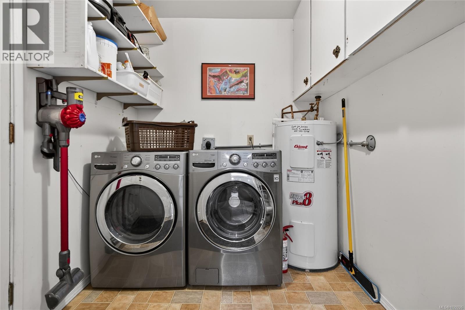 1516 BALSAM AVE - 16