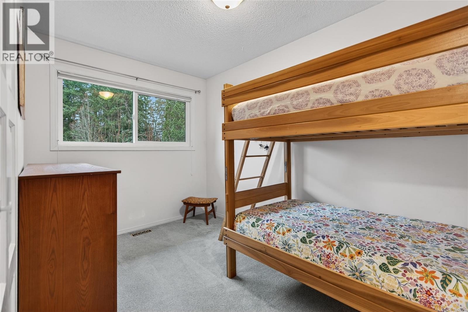 1516 BALSAM AVE - 18