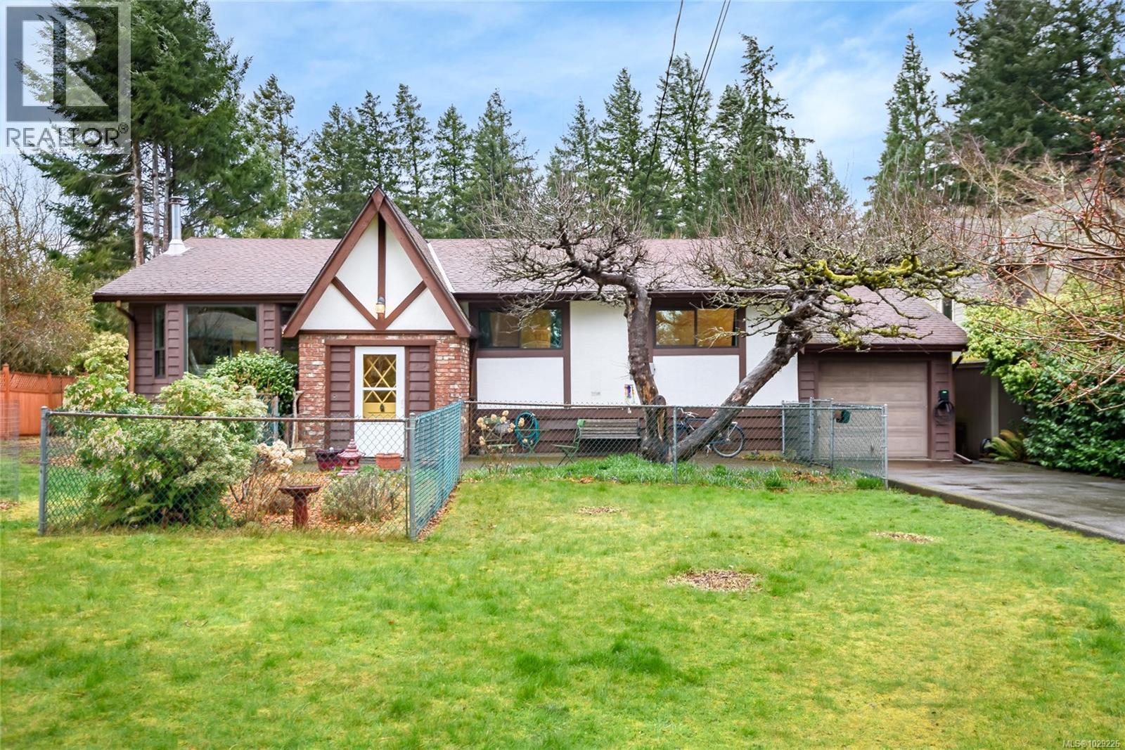 1516 BALSAM AVE - Image 2