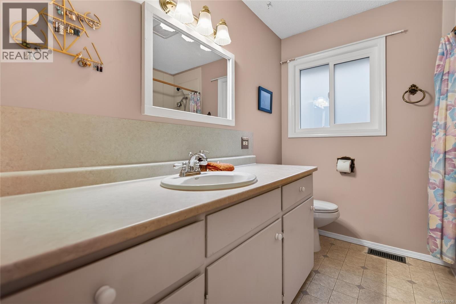 1516 BALSAM AVE - 21