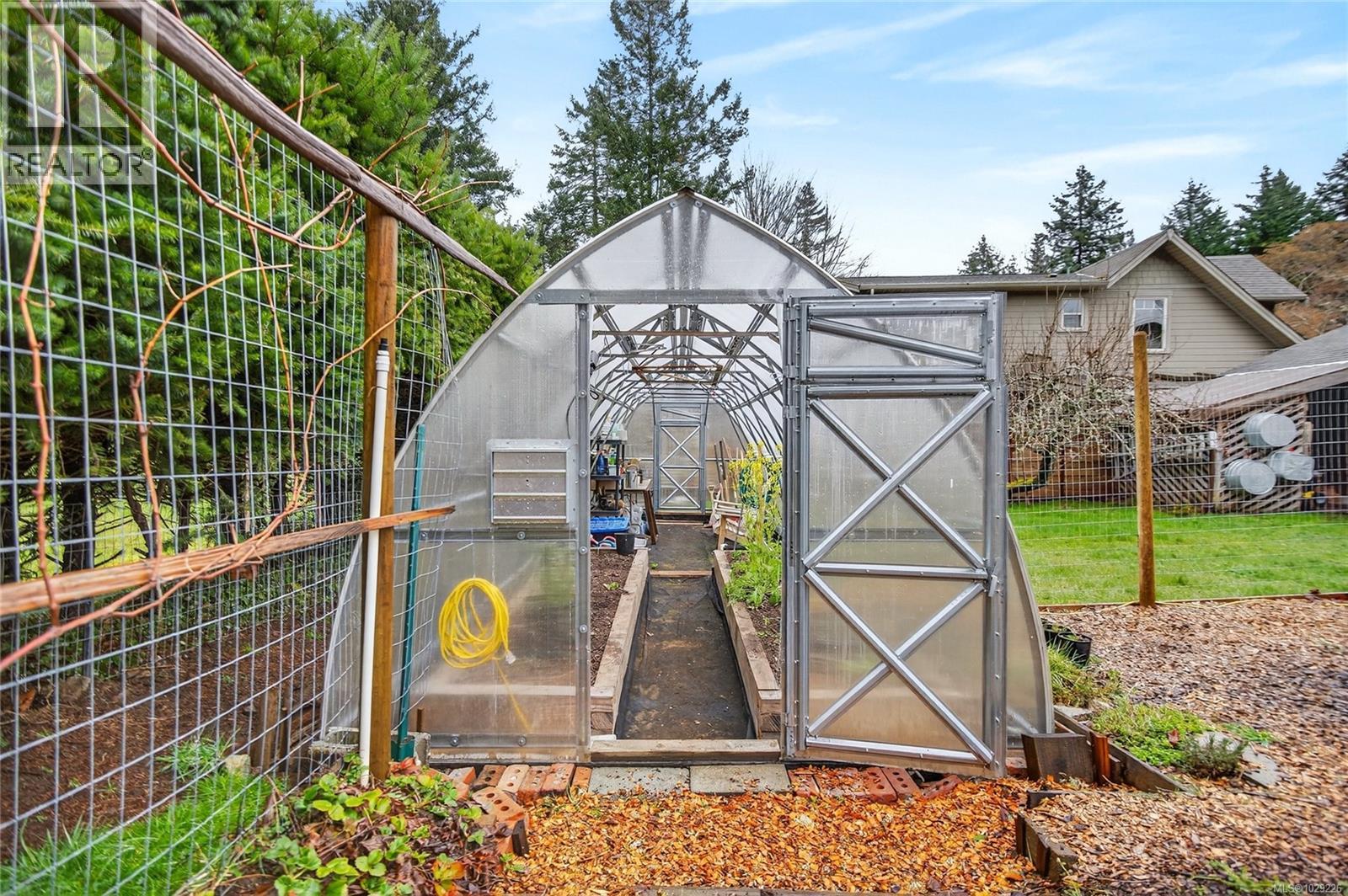 1516 BALSAM AVE - 27