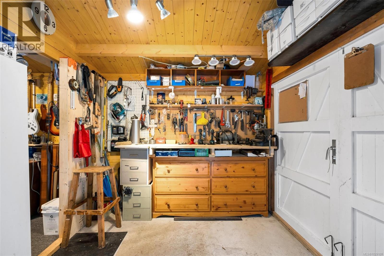 9205 NIGHTHAWK RD - 36