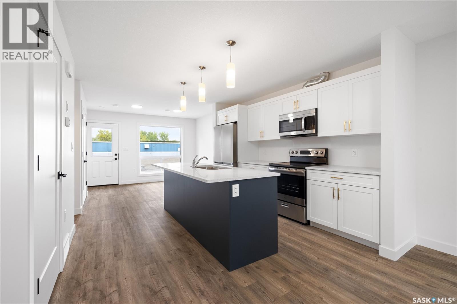 75 3rd AVENUE - 12