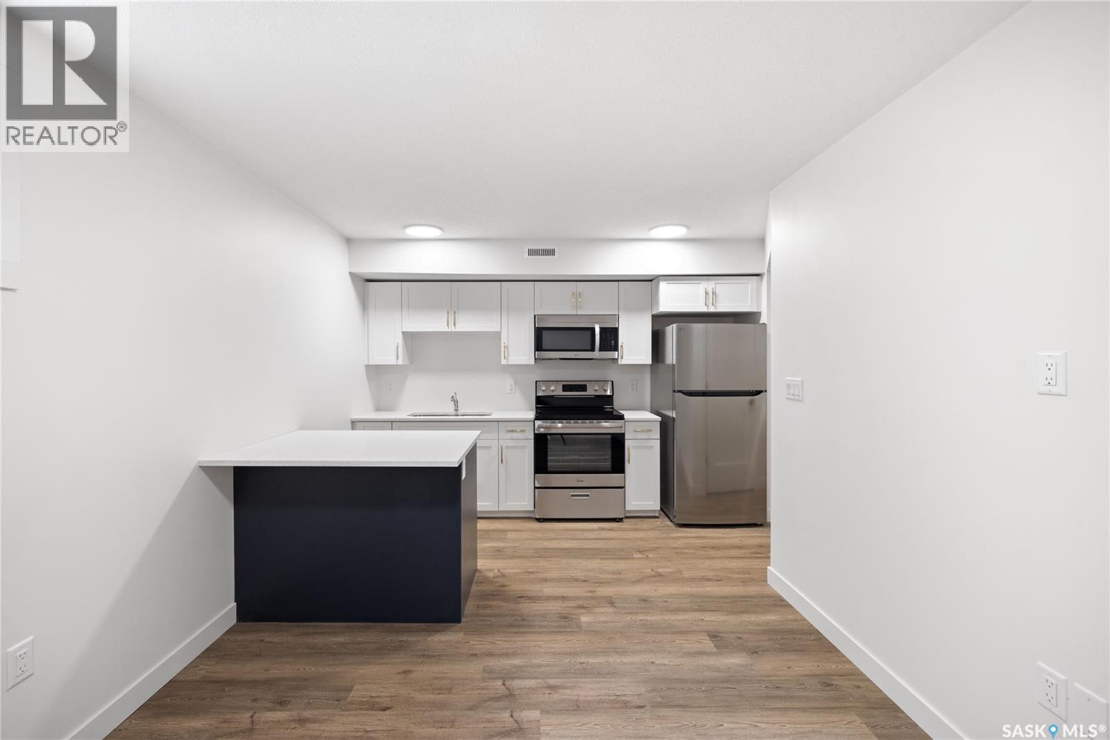 75 3rd AVENUE - 33