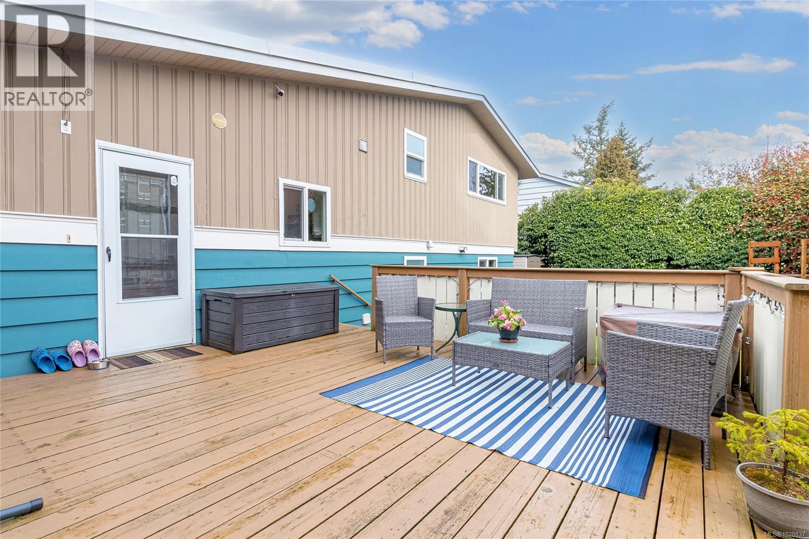 3825 KREMLIN ST - 25