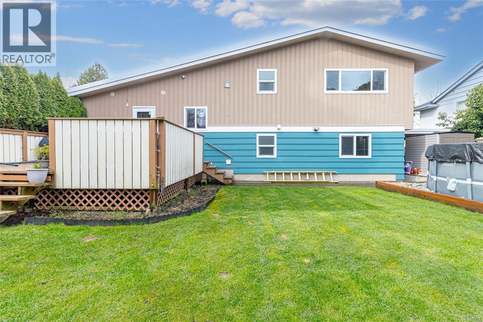 3825 KREMLIN ST - 27