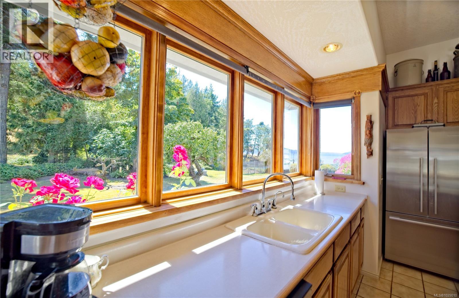  101 Church Bay Road, Saturna Island