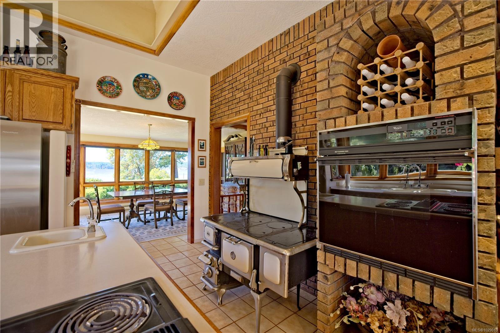  101 Church Bay Road, Saturna Island