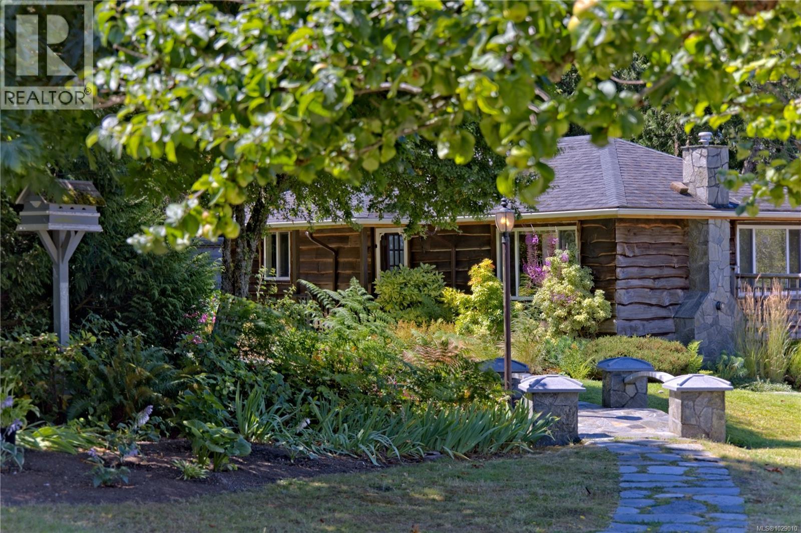  101 Church Bay Road, Saturna Island