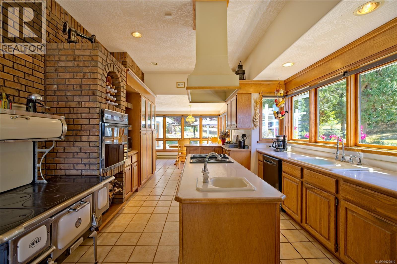  101 Church Bay Road, Saturna Island