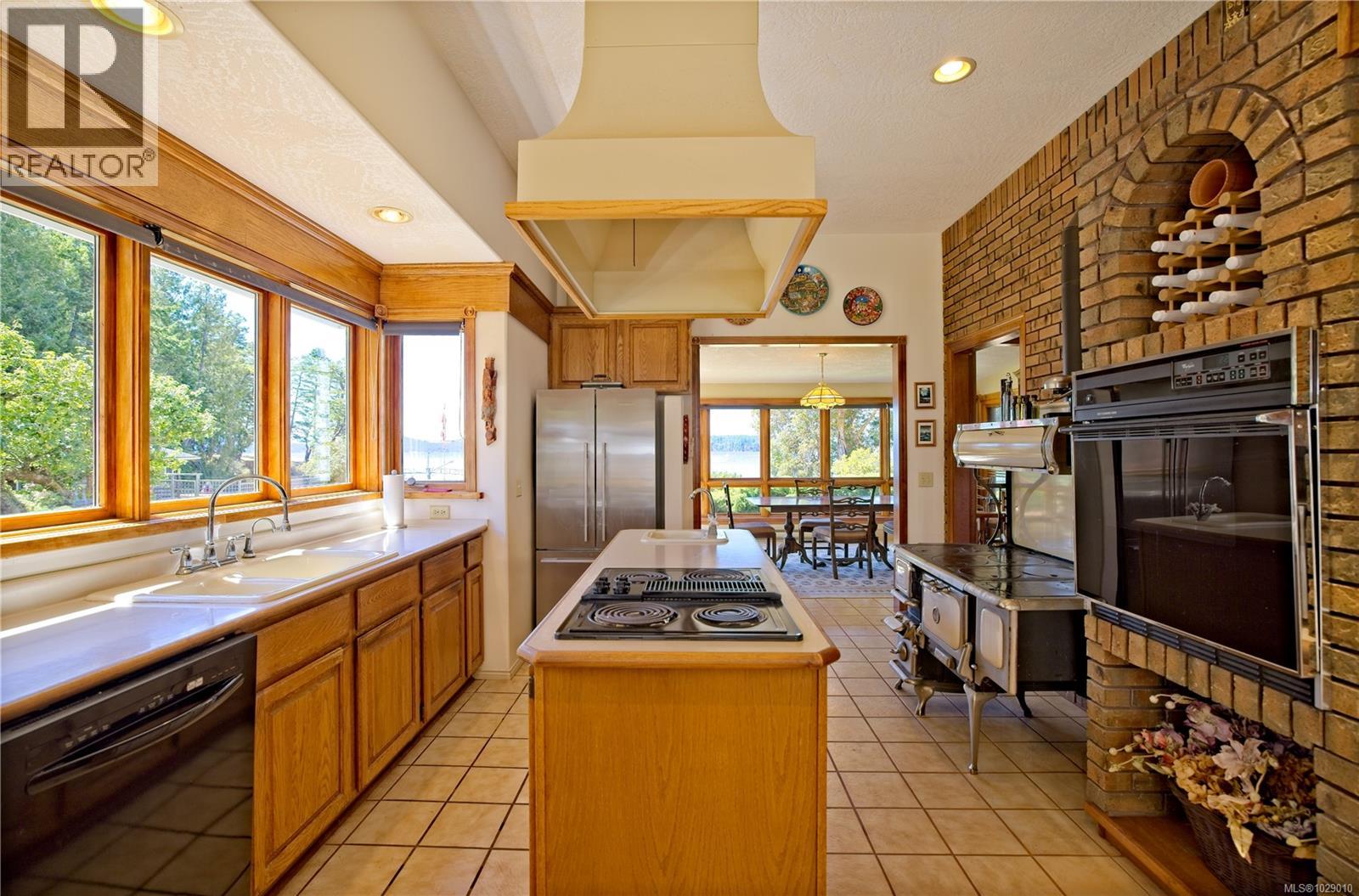  101 Church Bay Road, Saturna Island