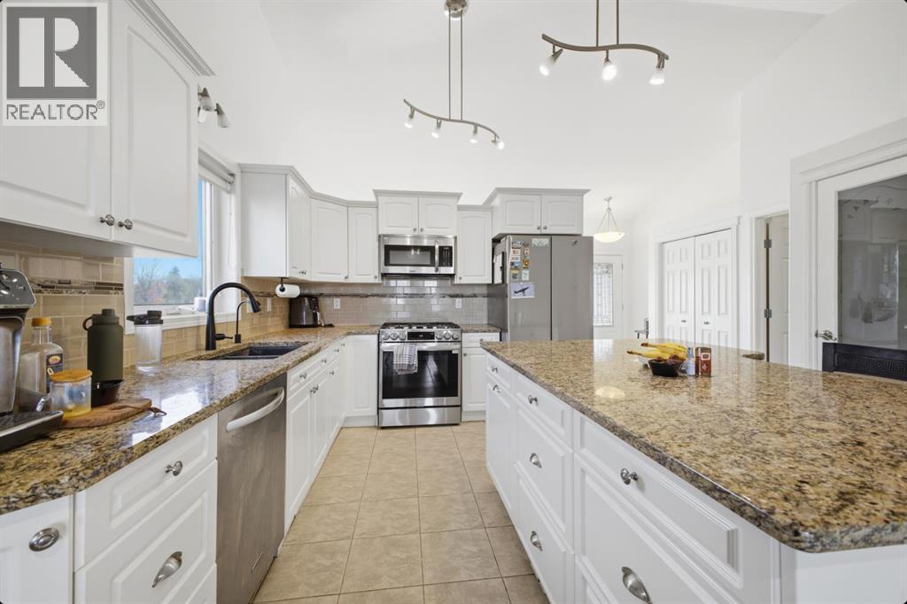 11 Falcon Ridge Drive, Sylvan Lake