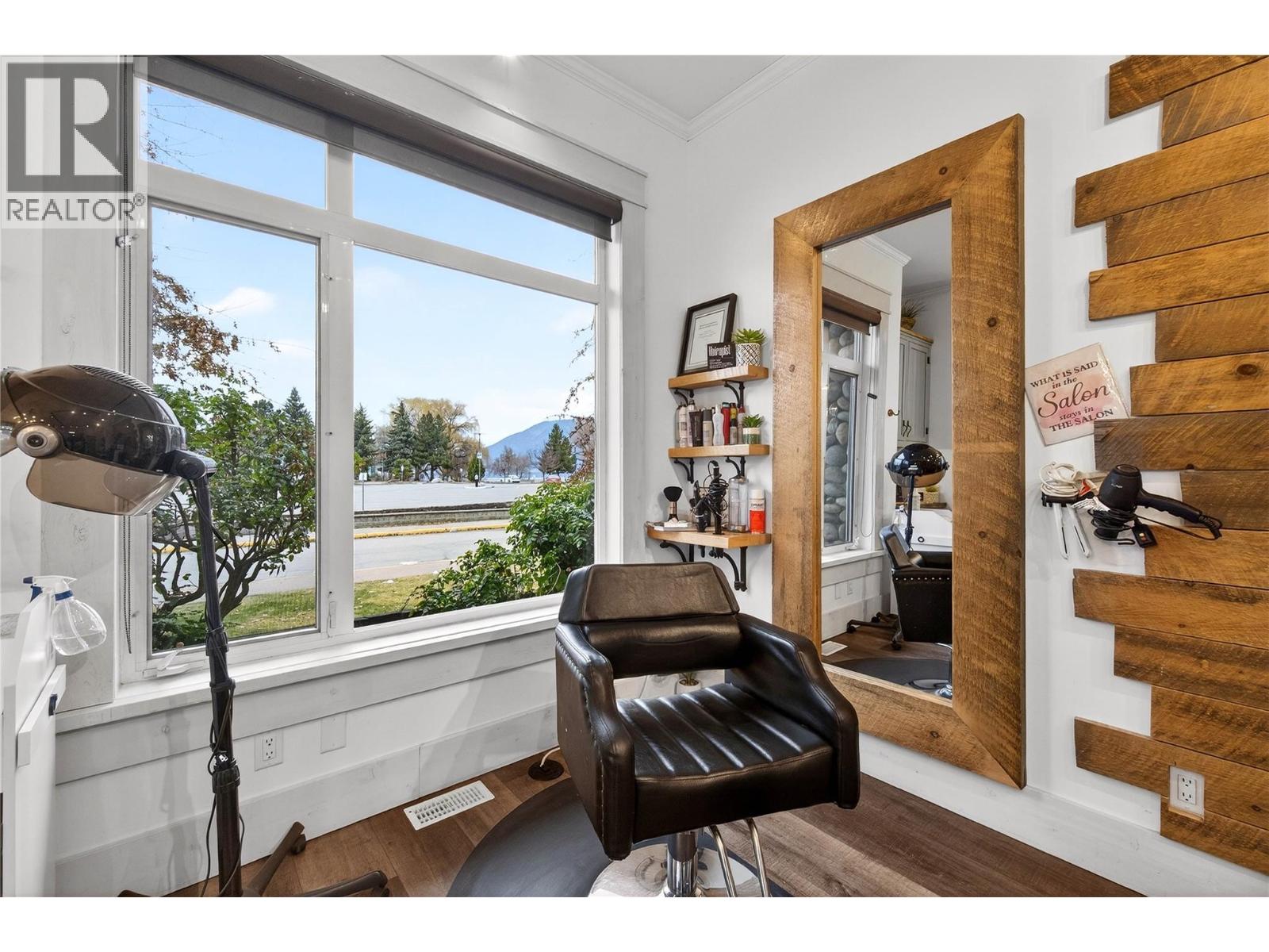 1 680 Marine Park Drive, Salmon Arm