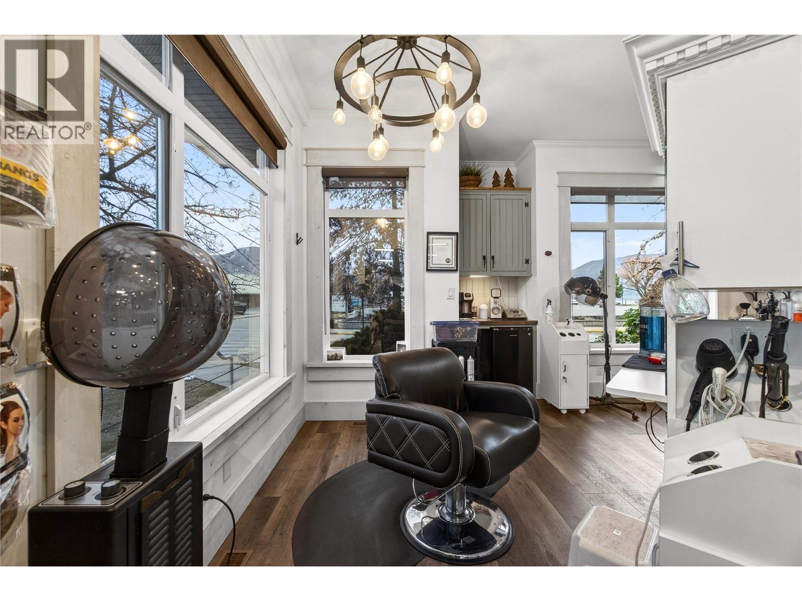 1 680 Marine Park Drive, Salmon Arm