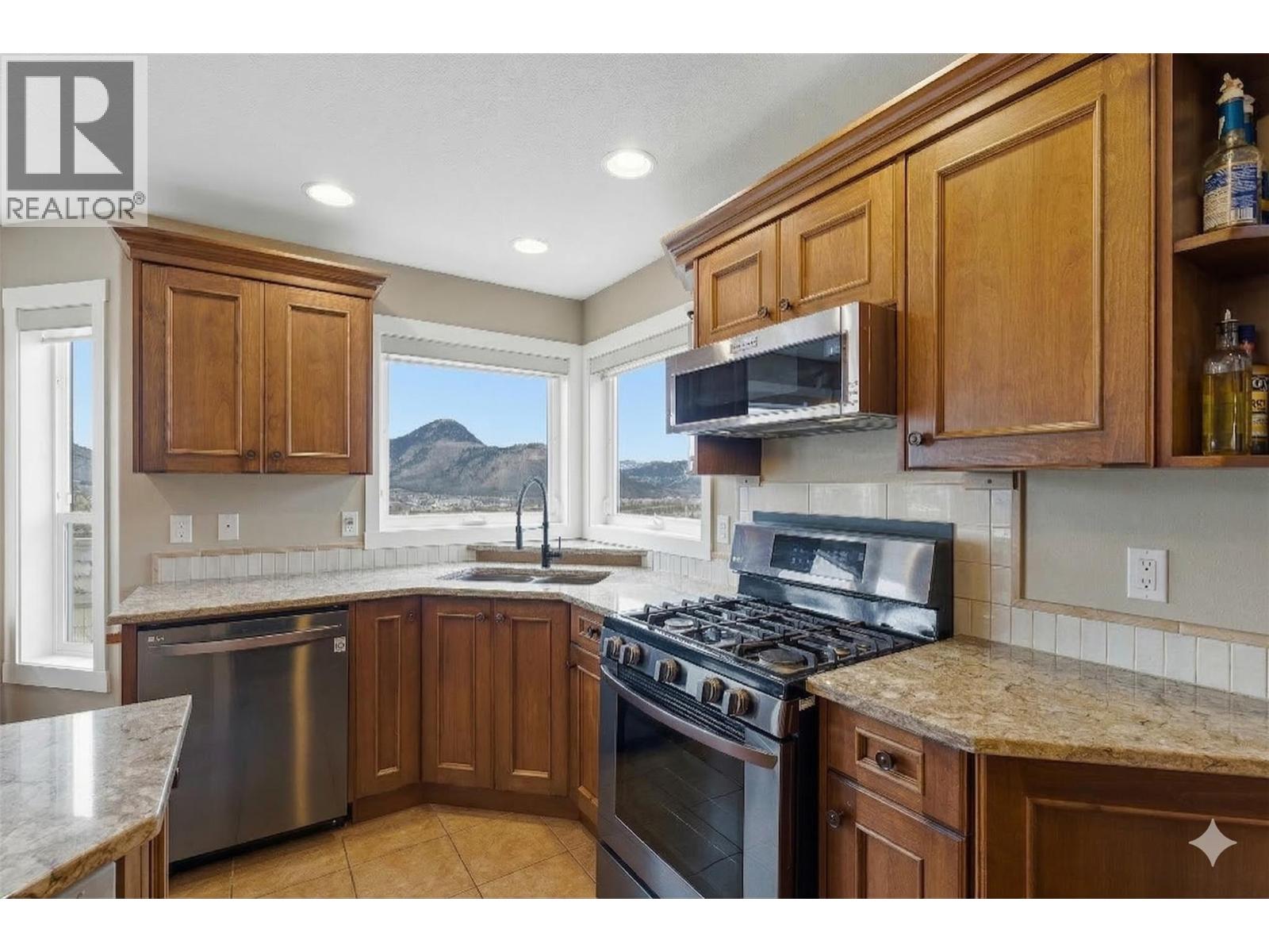 1872 Red Tail Crescent, Kamloops