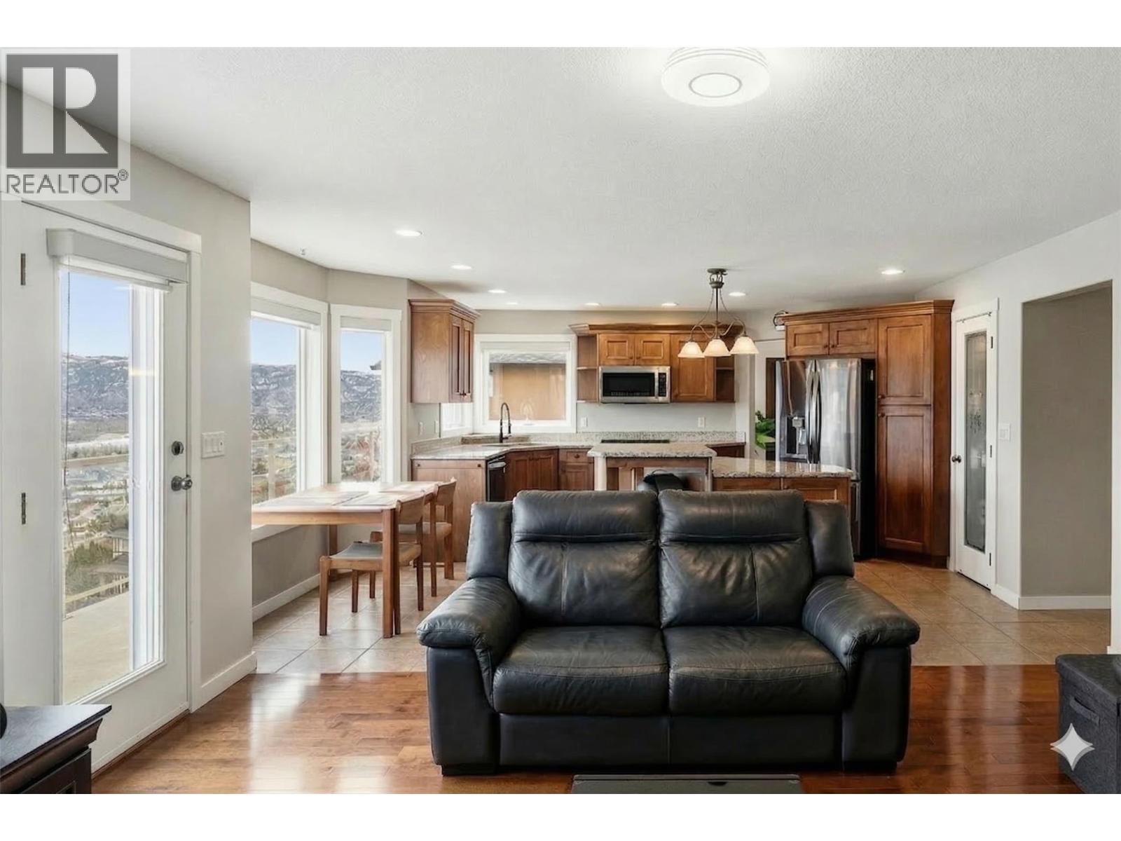 1872 Red Tail Crescent, Kamloops