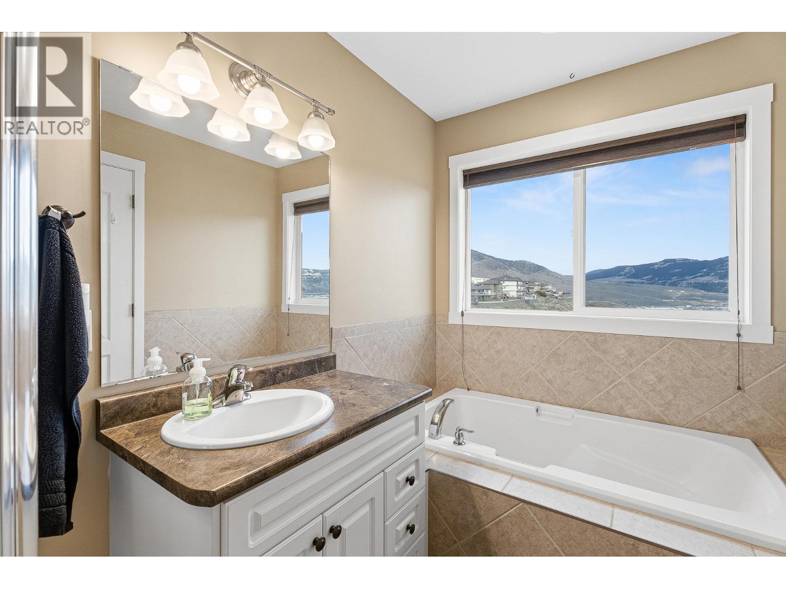 1872 Red Tail Crescent, Kamloops