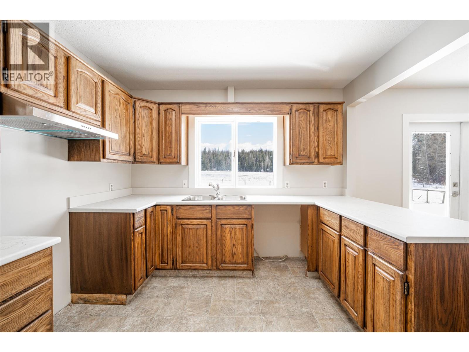 1852 TRINITY VALLEY ROAD - 33