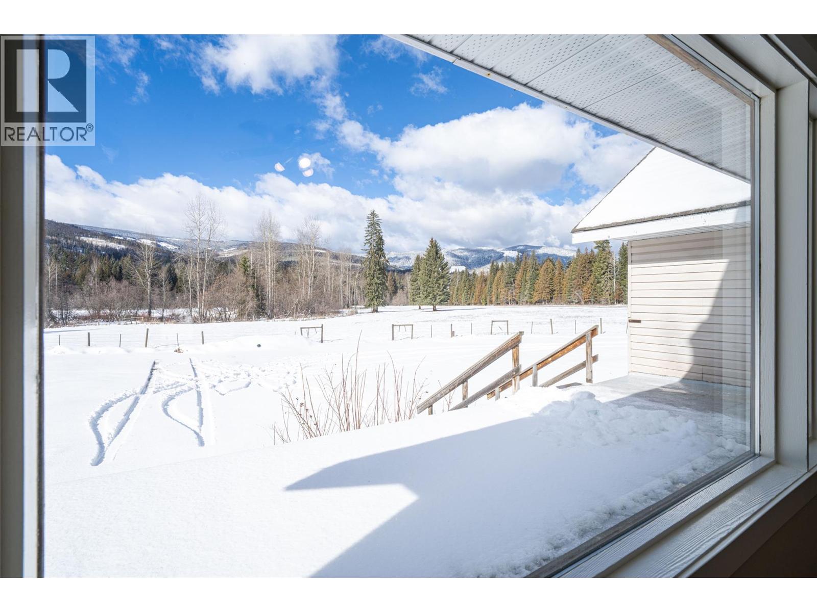 1852 TRINITY VALLEY ROAD - 43