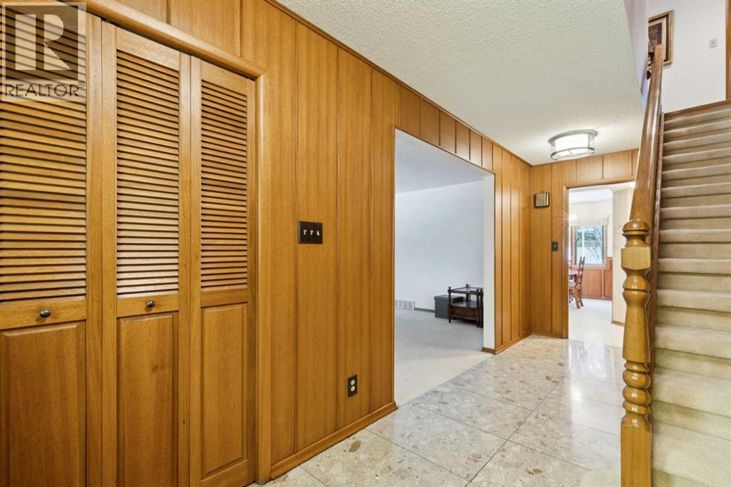 Single Family House for Sale in  Kananaskis Drive SW Kelvin Grove Calgary 