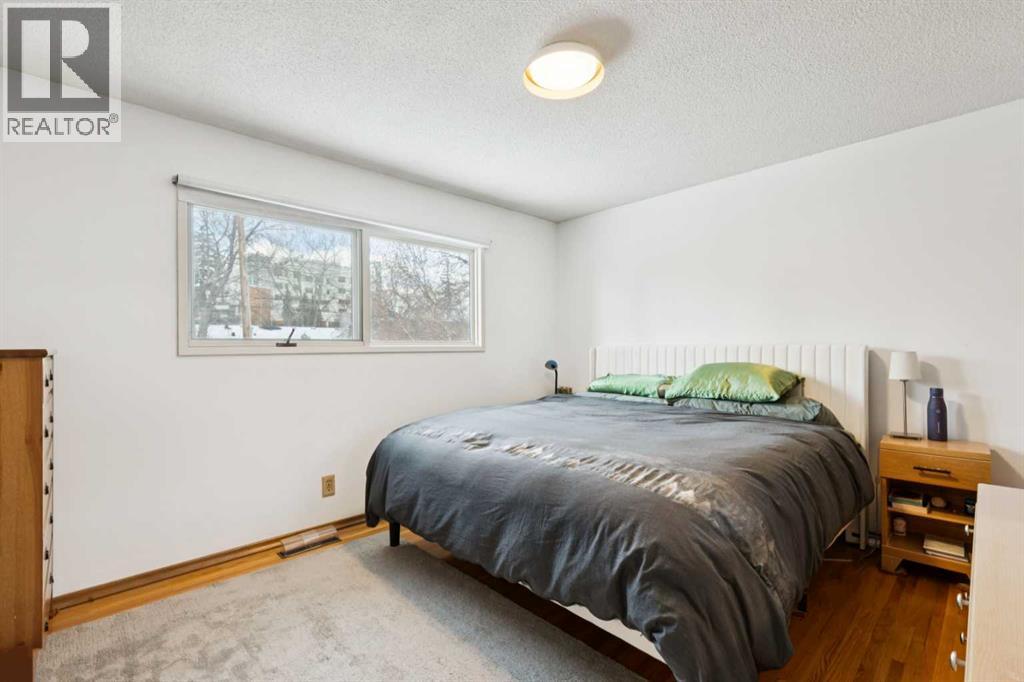 Single Family House for Sale in  Kananaskis Drive SW Kelvin Grove Calgary 