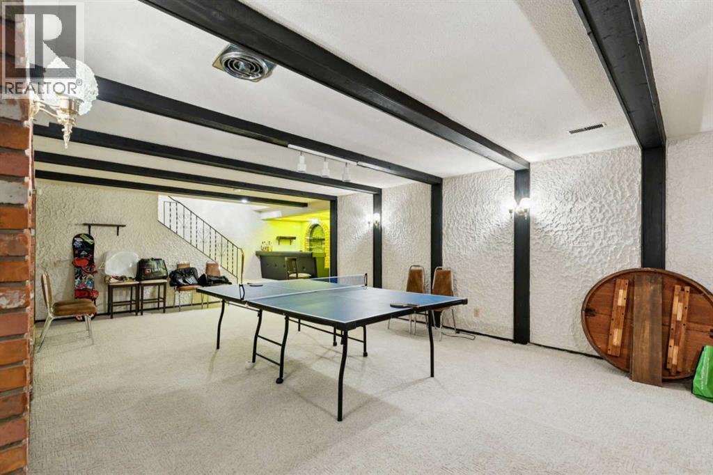 Single Family House for Sale in  Kananaskis Drive SW Kelvin Grove Calgary 