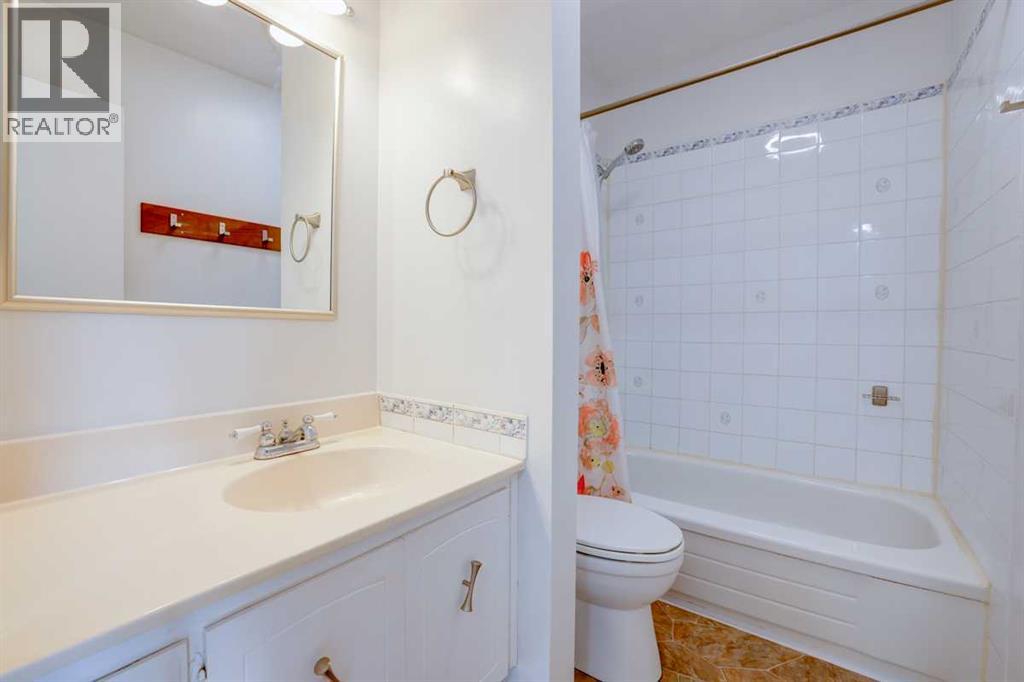 Single Family House for Sale in  Dover Crescent SE Dover Calgary 