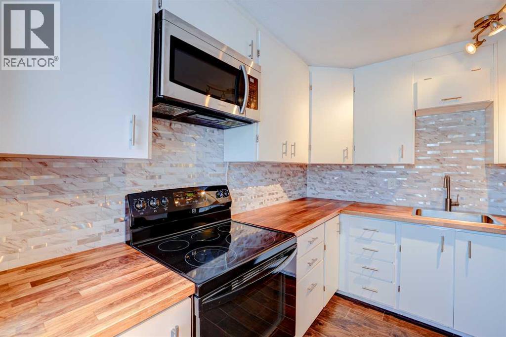 Single Family House for Sale in  Dover Crescent SE Dover Calgary 