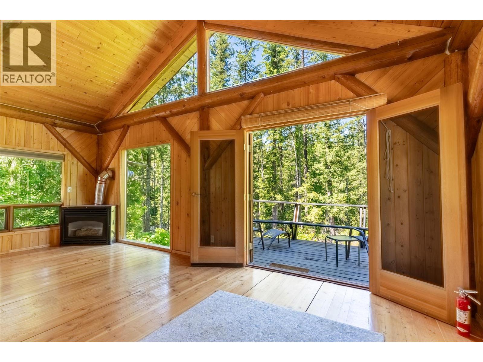 1415 Seymour River Road N - 10