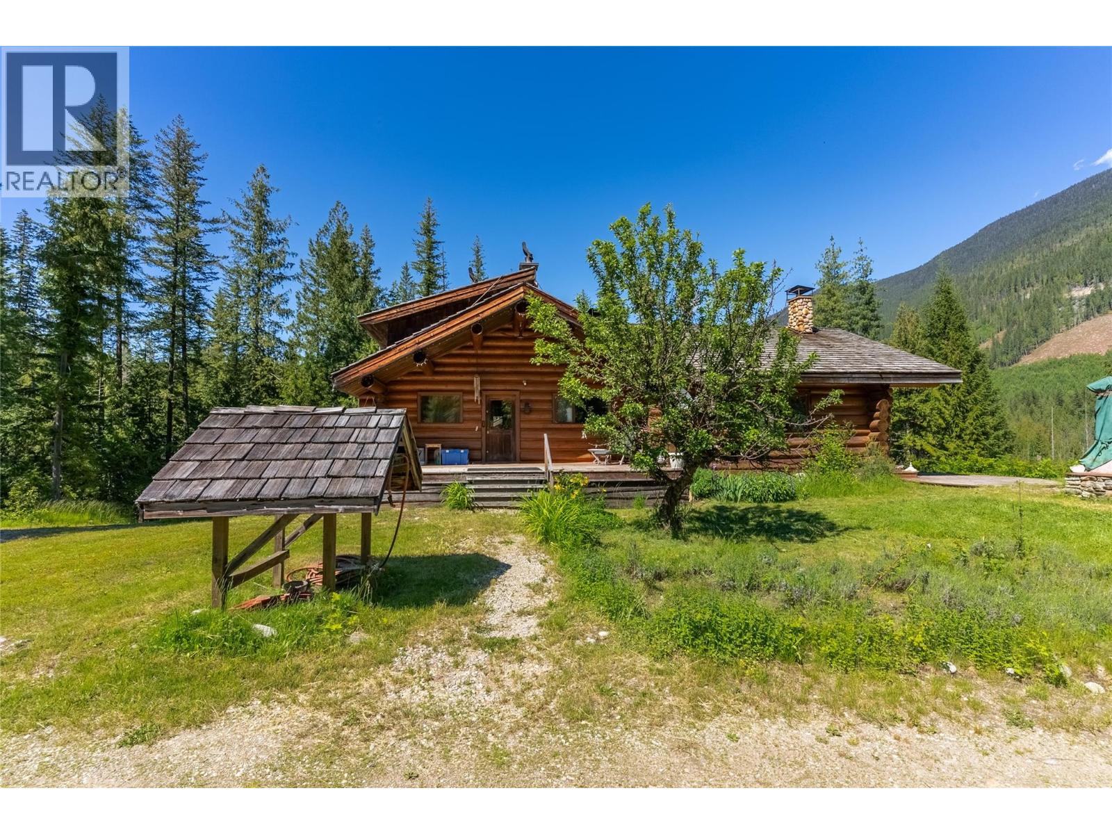 1415 Seymour River Road N - 36