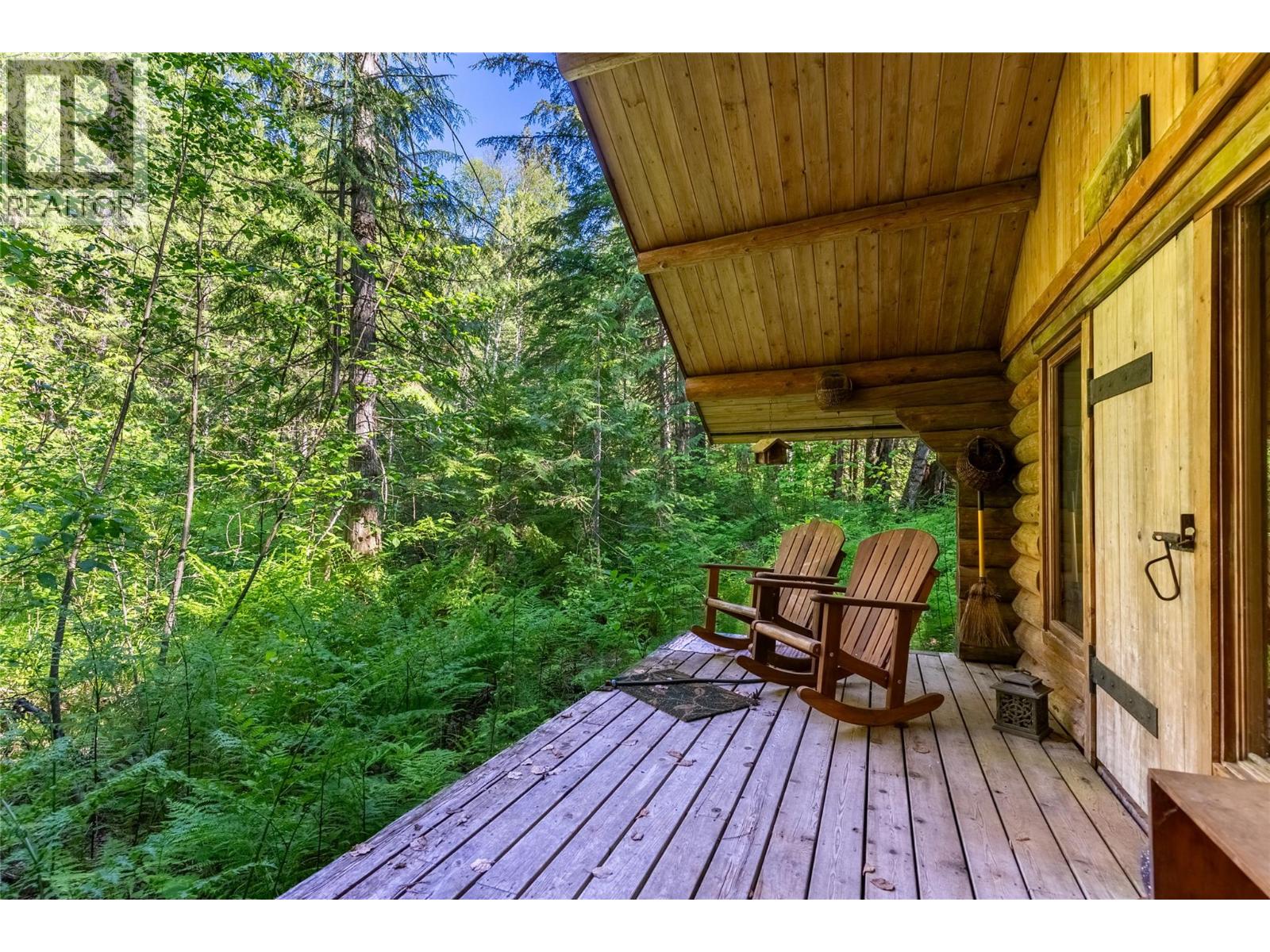 1415 Seymour River Road N - 11