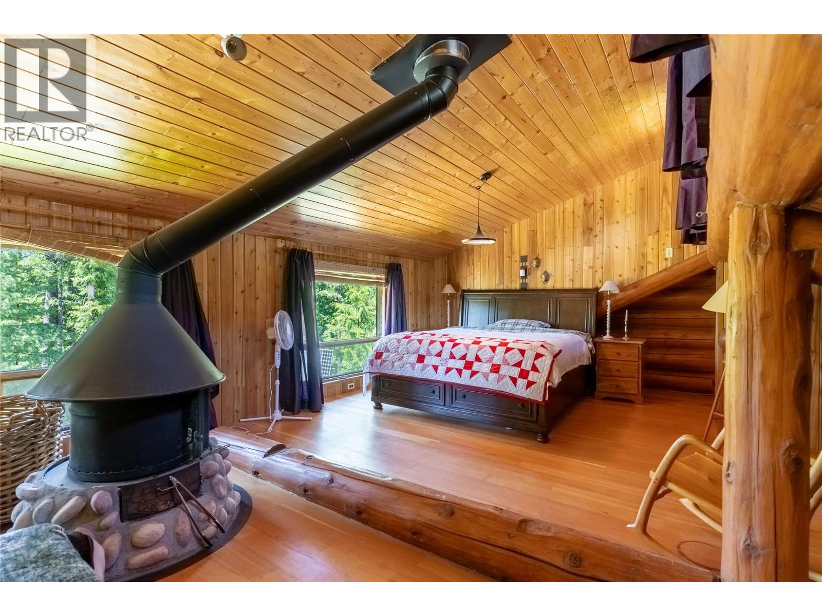 1415 Seymour River Road N, Seymour Arm