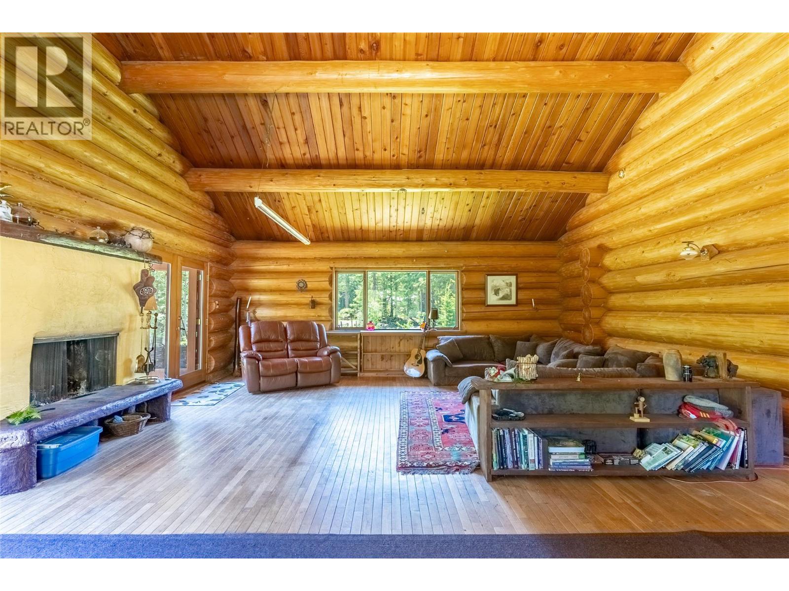 1415 Seymour River Road N - 4