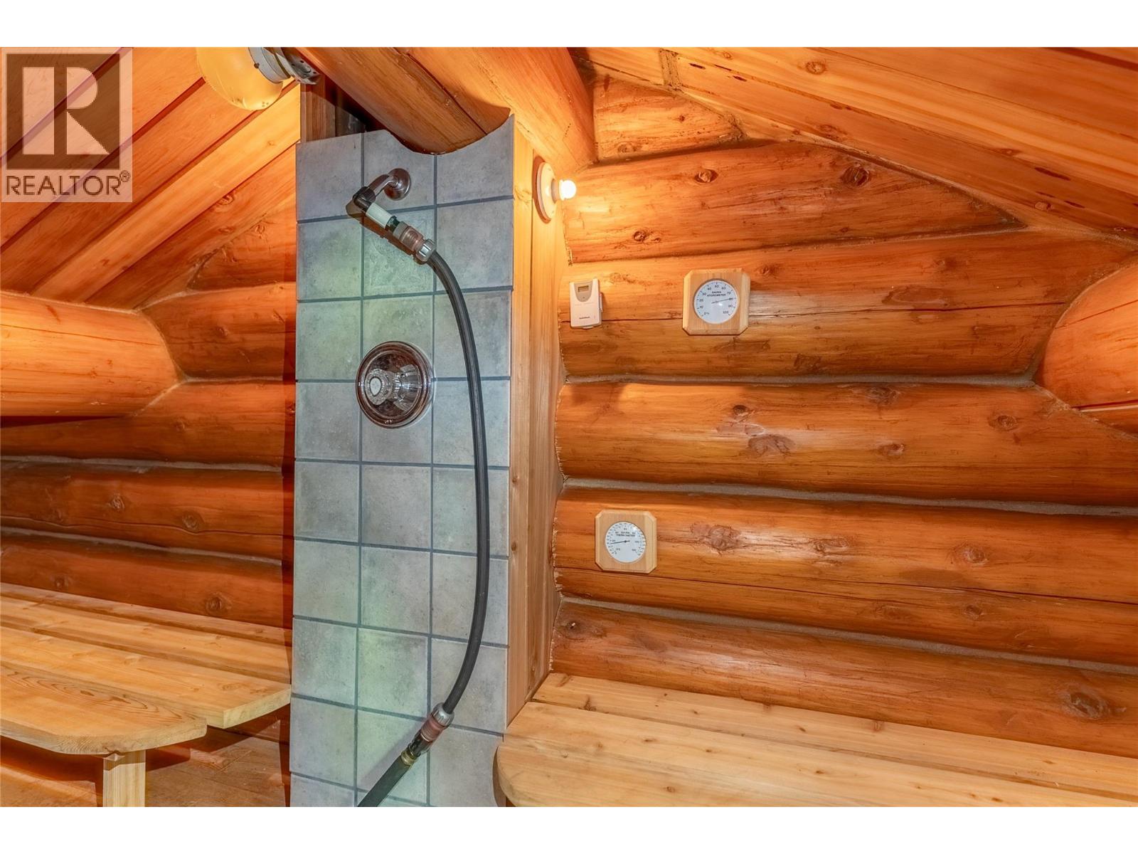 1415 Seymour River Road N - 18