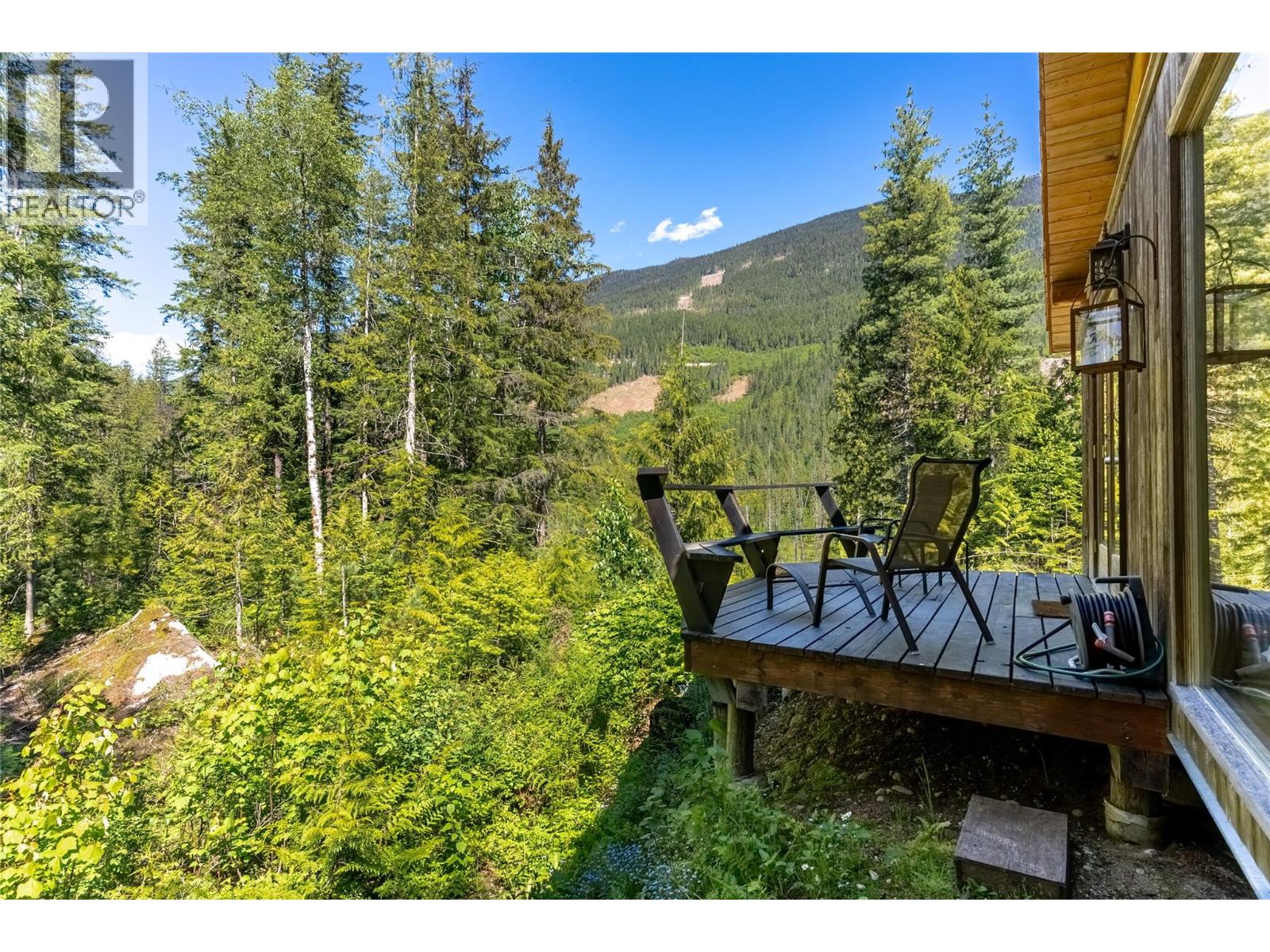 1415 Seymour River Road N, Seymour Arm