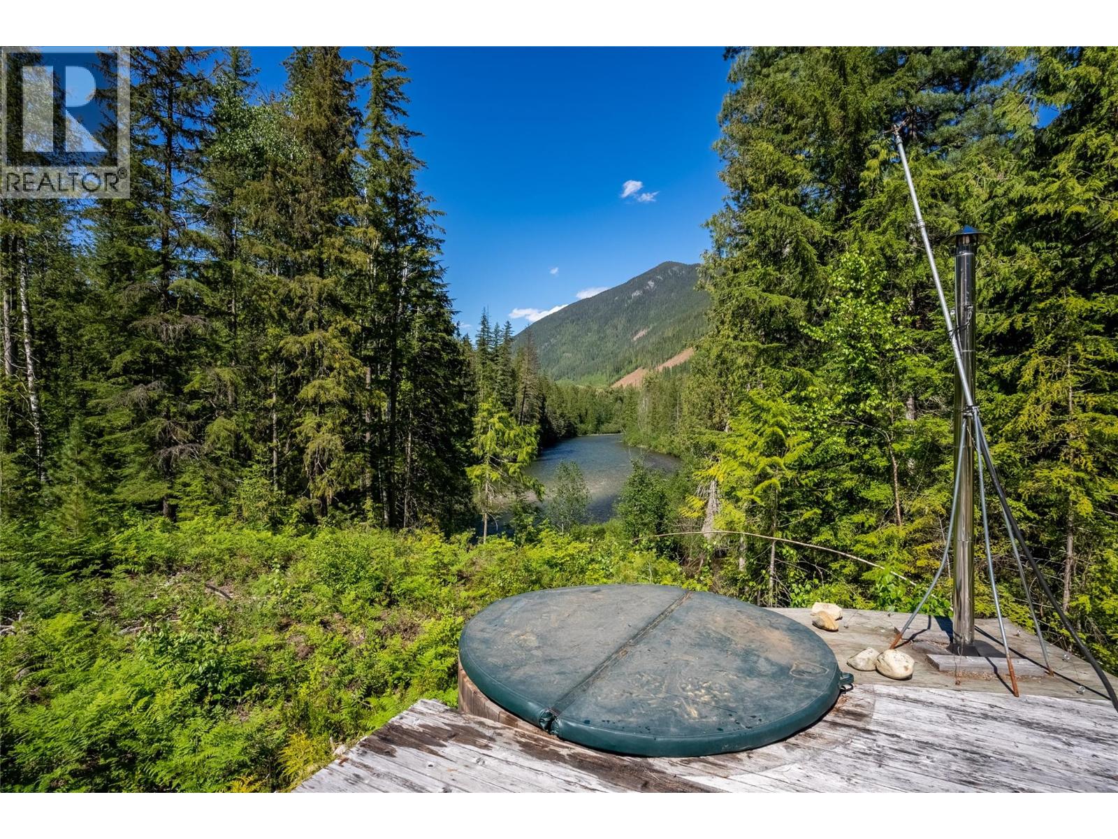 1415 Seymour River Road N, Seymour Arm