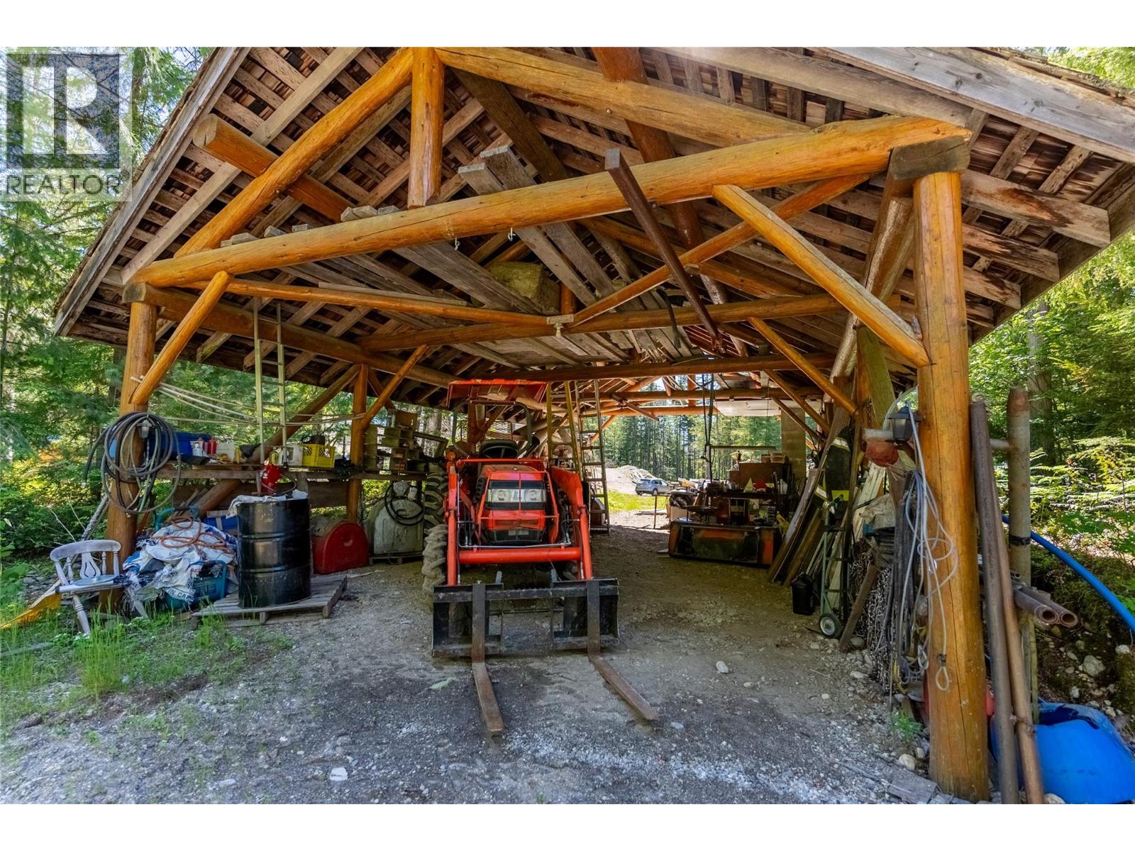 1415 Seymour River Road N - 39