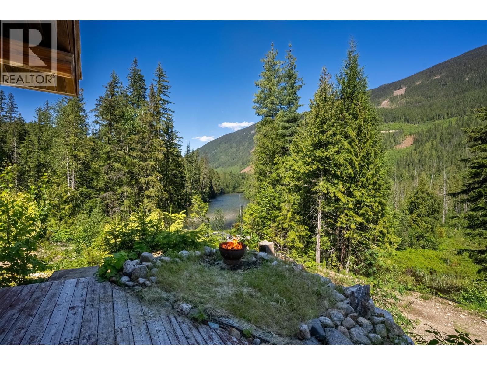 1415 Seymour River Road N, Seymour Arm