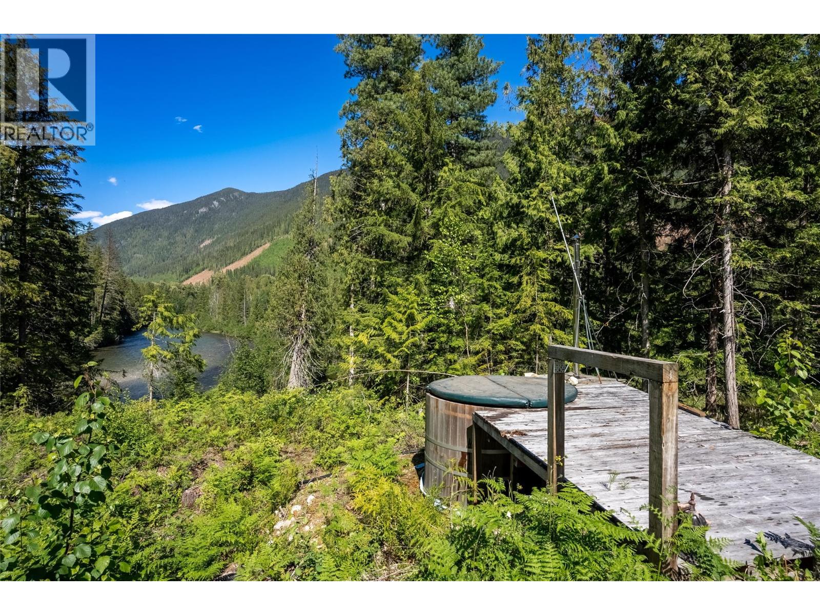 1415 Seymour River Road N - 42