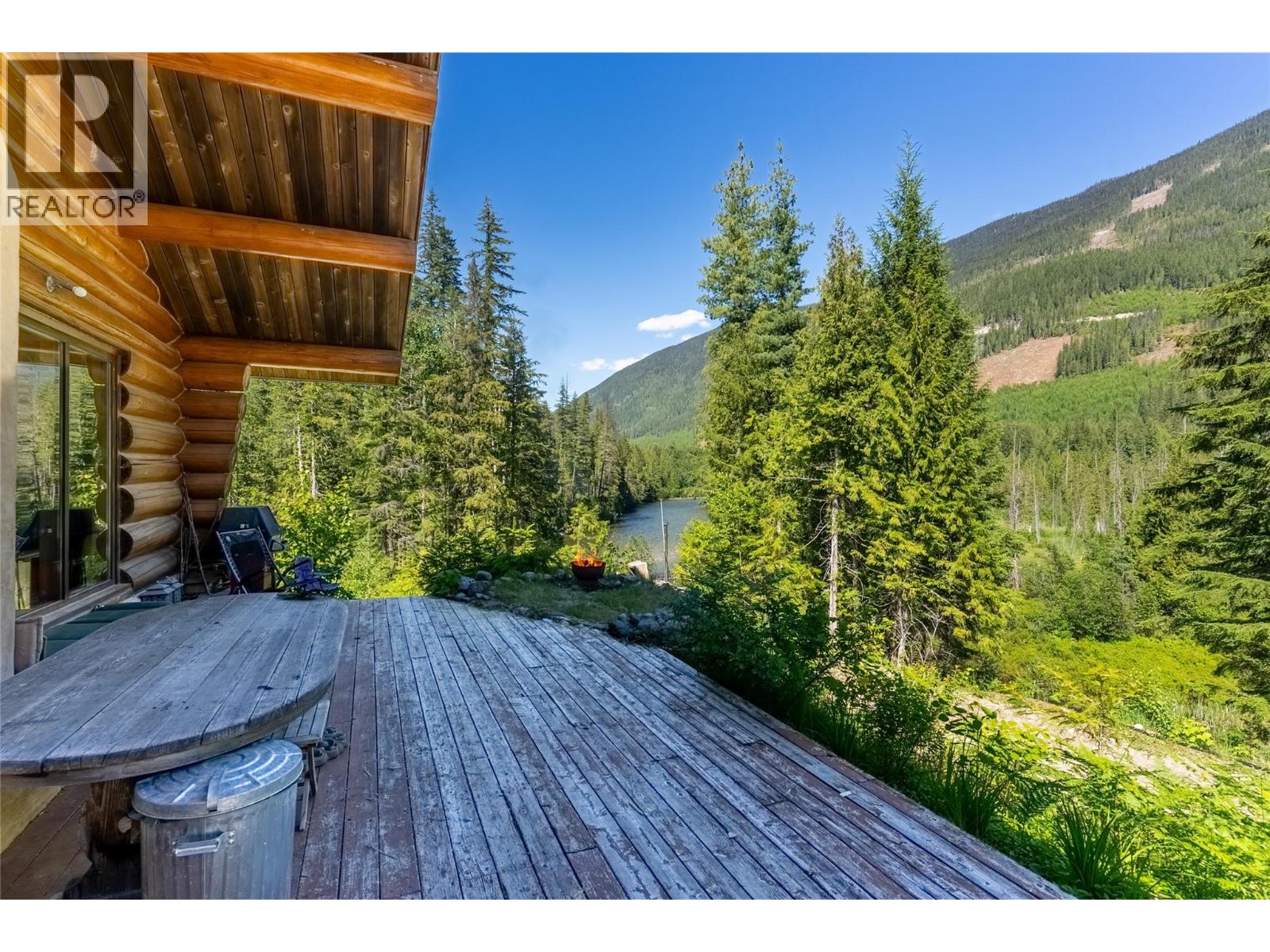 1415 Seymour River Road N, Seymour Arm