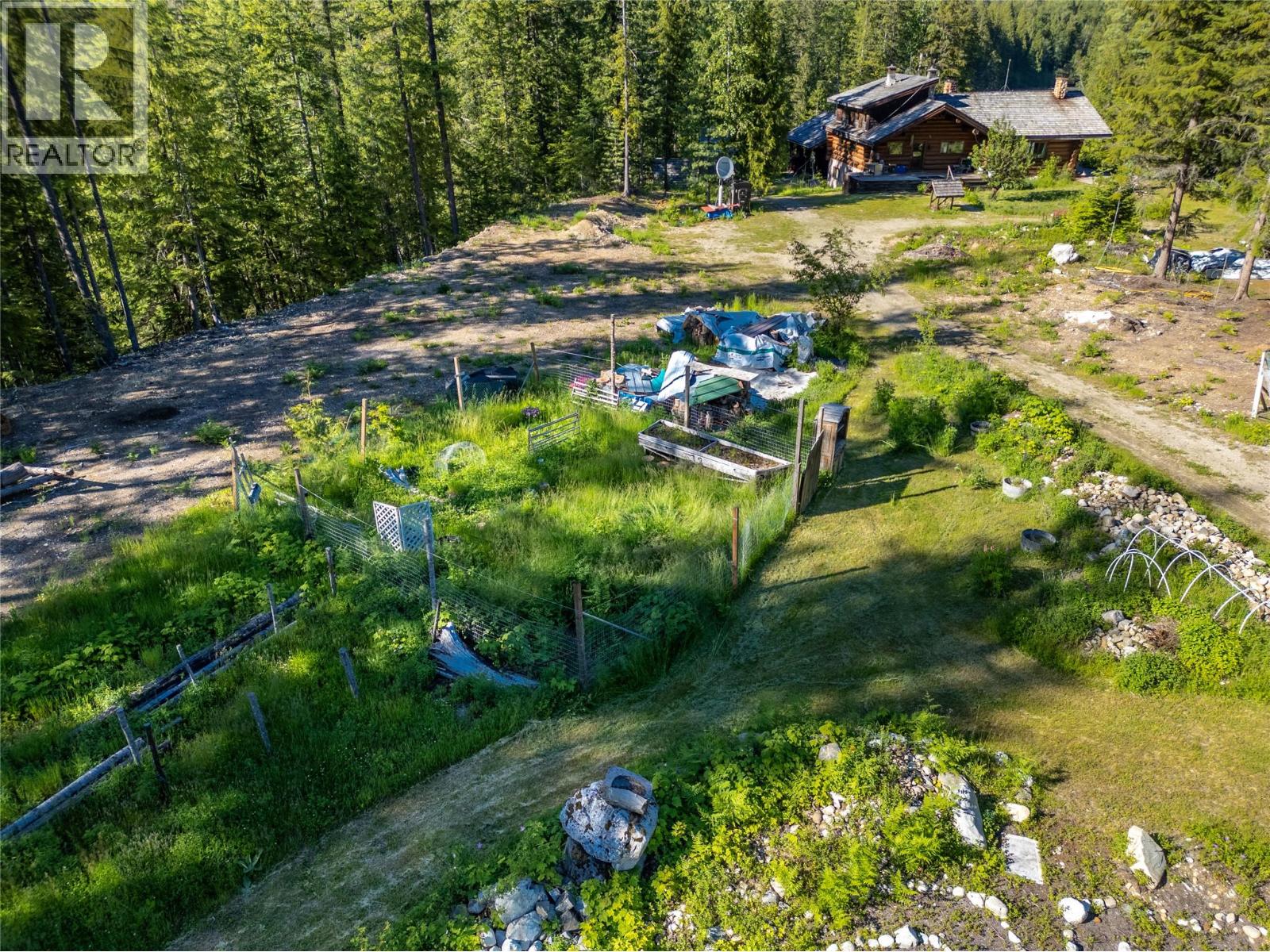 1415 Seymour River Road N, Seymour Arm